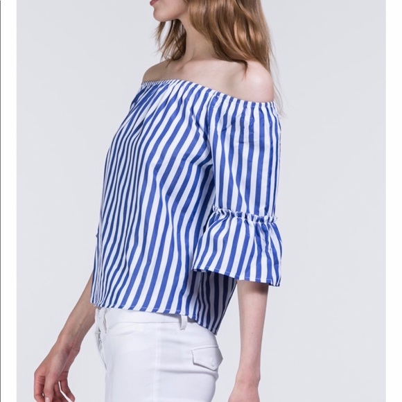 Striped Off Shoulder Bell Sleeve Top🌸🌹🌸🌹 - Picture 3 of 4